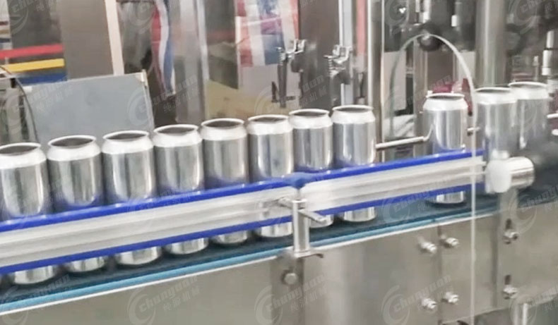 易拉罐含氣飲料灌裝機(jī)-5 易拉罐含氣飲料灌裝機(jī)-5